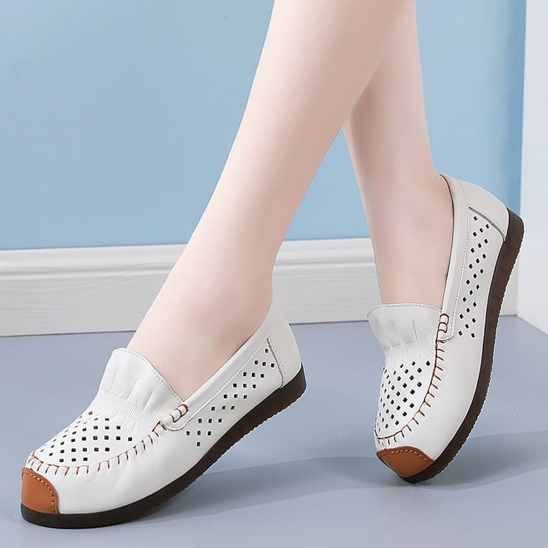 Φθινοπωρινά loafers με στρογγυλή μύτη, επίπεδη φτέρνα και παχιά πλατφόρμα, μονόχρωμα, λευκά