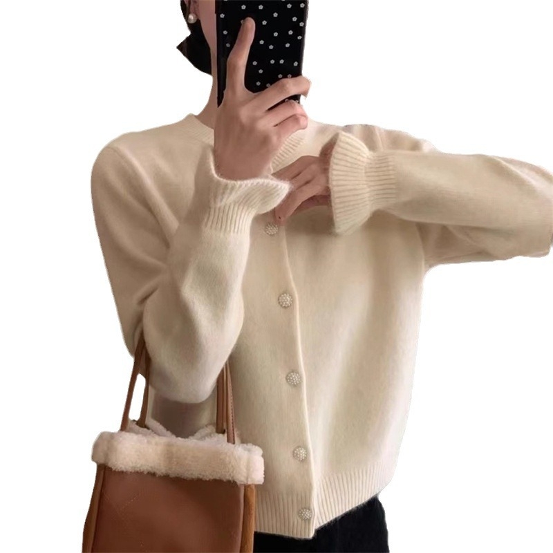 Μωβ πλεκτό γυναικείο καμπανάκι με μανίκια και στρογγυλό γιακά, φθινοπωρινό-χειμωνιάτικο κοντό cardigan, έμπνευση Chanel.