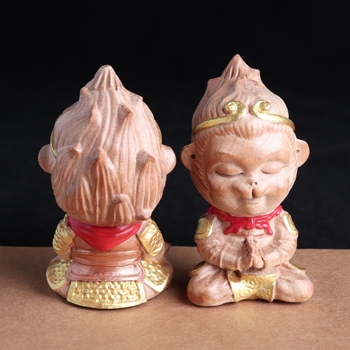 Monkey King от прасковено дърво, настолен декоративен елемент, дърворезба Sun Wukong