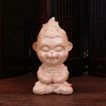 Monkey King от прасковено дърво, настолен декоративен елемент, дърворезба Sun Wukong