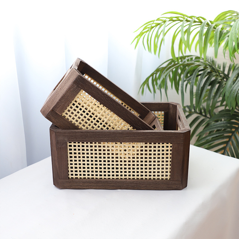 Ρετρό καλάθι αποθήκευσης σε καρυδοχρωμο φινίρισμα, λαξευτό ξύλο, κατάλληλο για σνακ και μικρά αντικείμενα
