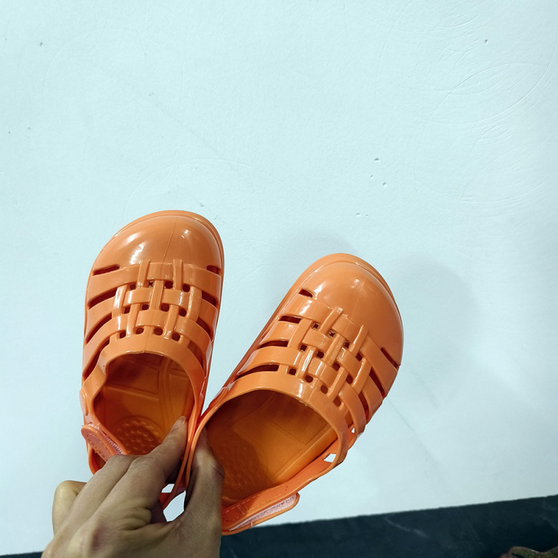 2026 Μοντέλο: Παιδικά Jelly Shoes σε κορεατικό στυλ με Velcro, παραθαλάσσια παπούτσια για κορίτσια και αγόρια, Αντιολισθητικά παπούτσια νερού PVC