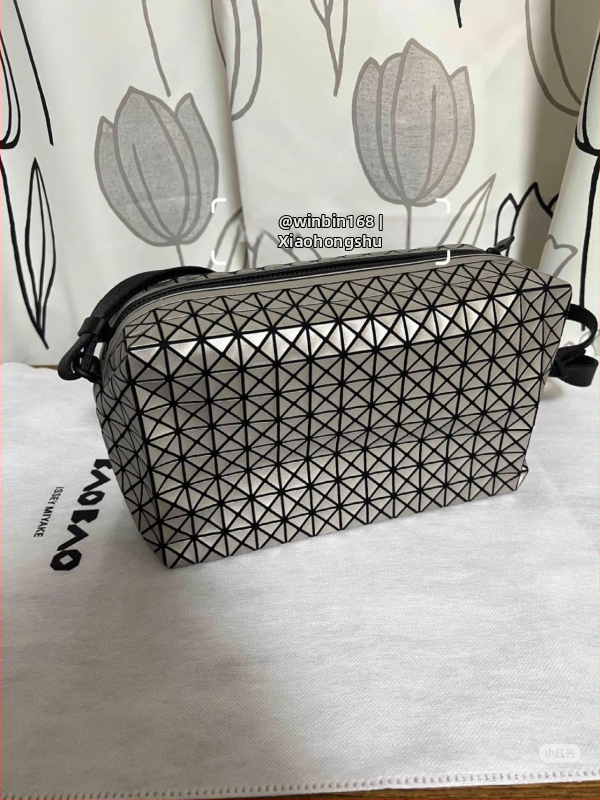 Geantă pentru cameră din silicon, cu model romb geometric – unisex, curea de umăr, formă mică pătrată.