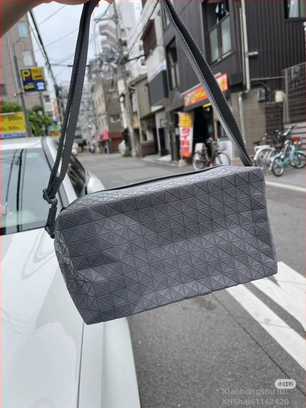 Geantă pentru cameră din silicon, cu model romb geometric – unisex, curea de umăr, formă mică pătrată.