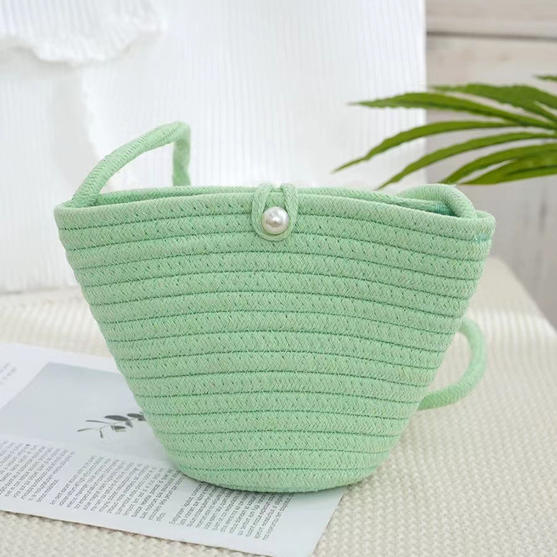 Geantă crossbody din pai, țesută manual, cu cataramă din perlă – stil plajă