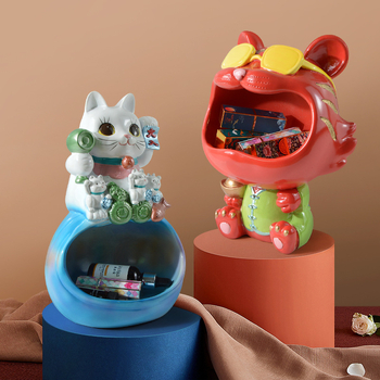 Mačka Maneki-neko za sreću – ukras za stol i držač ključeva za hodnik