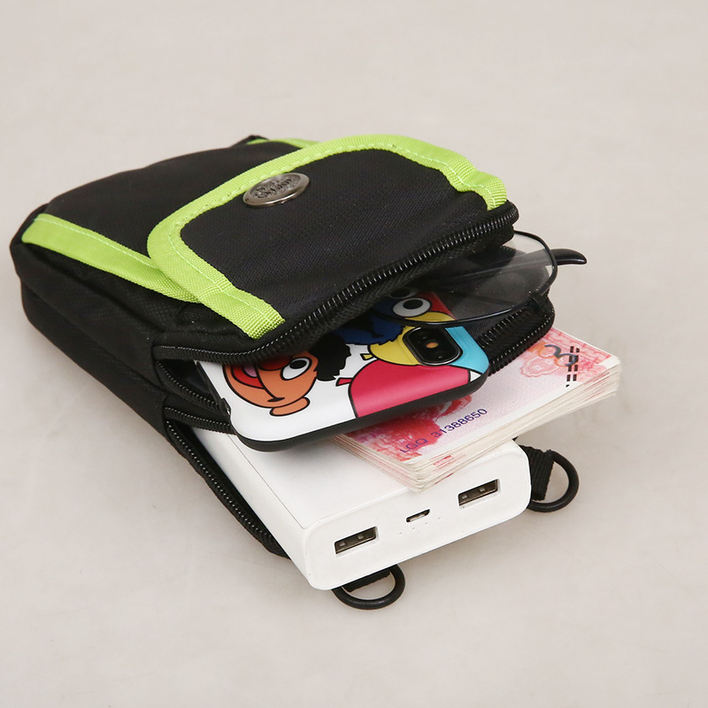 Geantă crossbody din nylon, multifuncțională pentru exterior și utilizare zilnică, unisex, stil street minimalist, formă compactă vertical pătrată, buzunar pentru telefon și fermoar interior.