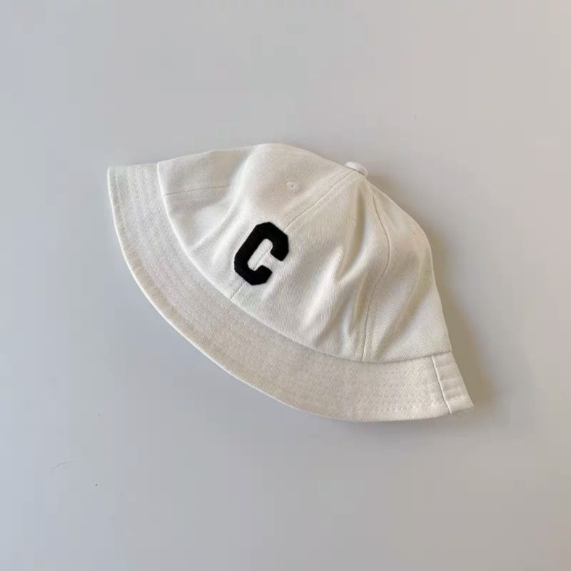 Dječji sunčani bucket hat s zaštitom od sunca - lagani proljetno-jesenski model, s slovom C, unisex, za uzrast 1-2 godina