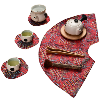 Fan alakú kínai stílusú tea ceremony készlet: teátörlő kendő, teáscsésze alátét, teáskanna tartó és teás tál alátét