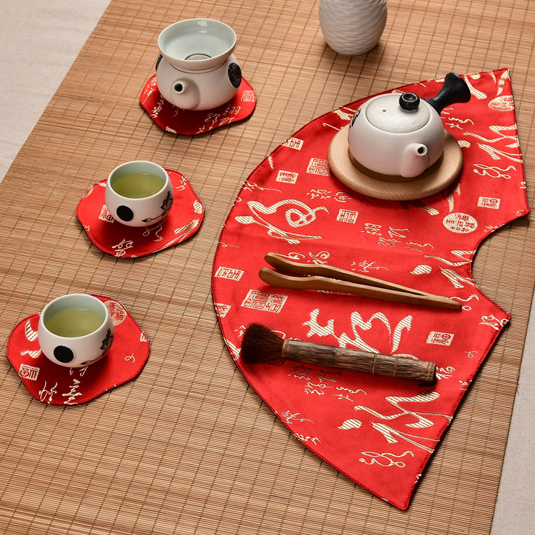 Fan alakú kínai stílusú tea ceremony készlet: teátörlő kendő, teáscsésze alátét, teáskanna tartó és teás tál alátét