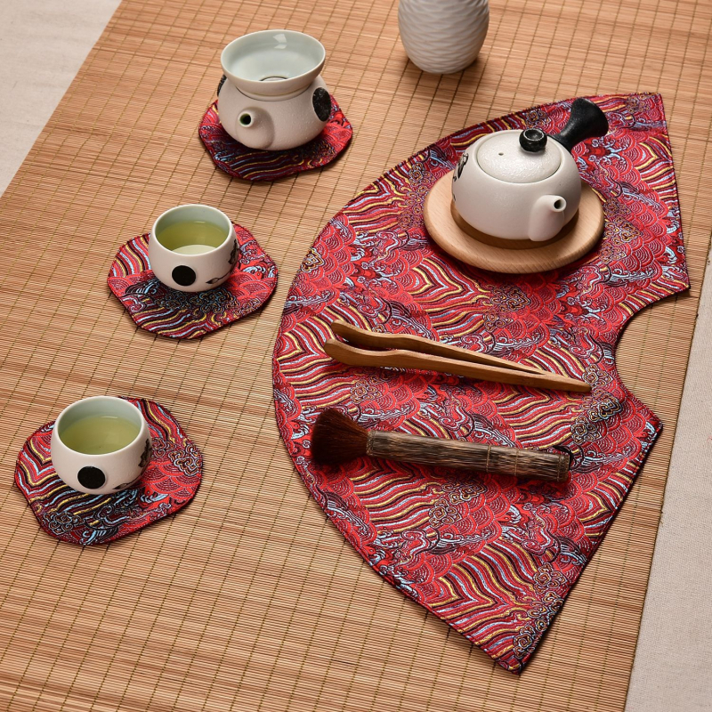 Fan alakú kínai stílusú tea ceremony készlet: teátörlő kendő, teáscsésze alátét, teáskanna tartó és teás tál alátét