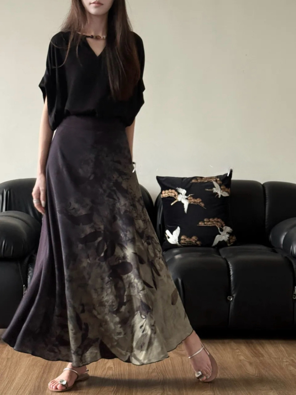Han inspirirana wrap suknja s floralnim printom, prozračna viskoza, duga A-linija