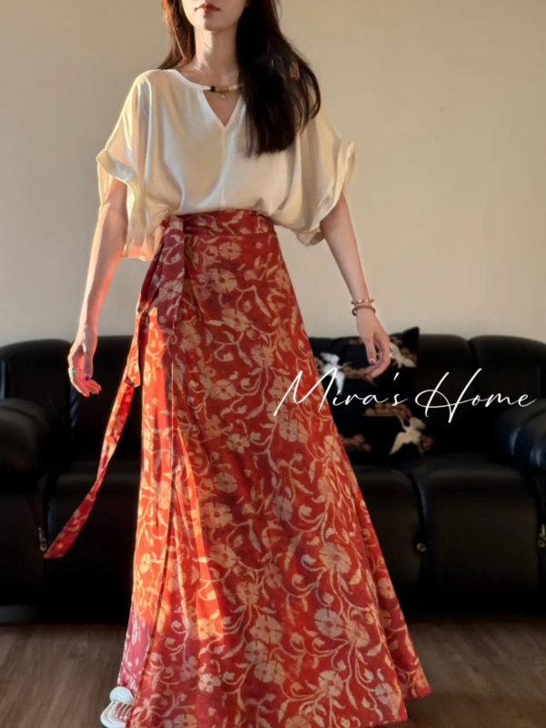 Han inspirirana wrap suknja s floralnim printom, prozračna viskoza, duga A-linija