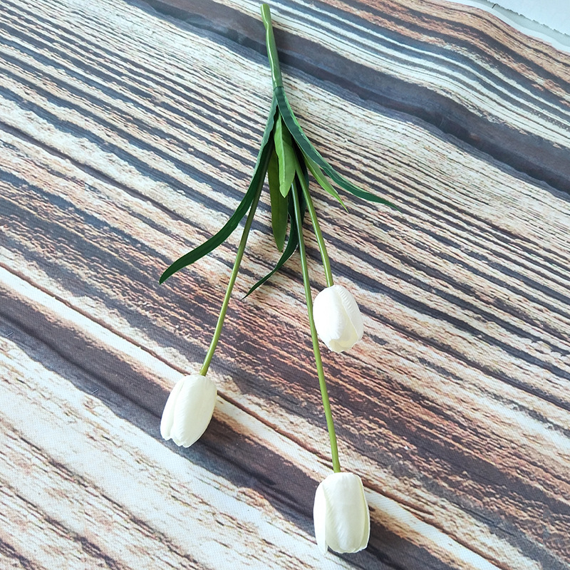  Buket od tri umjetna tulipana od svile, dekor za dom