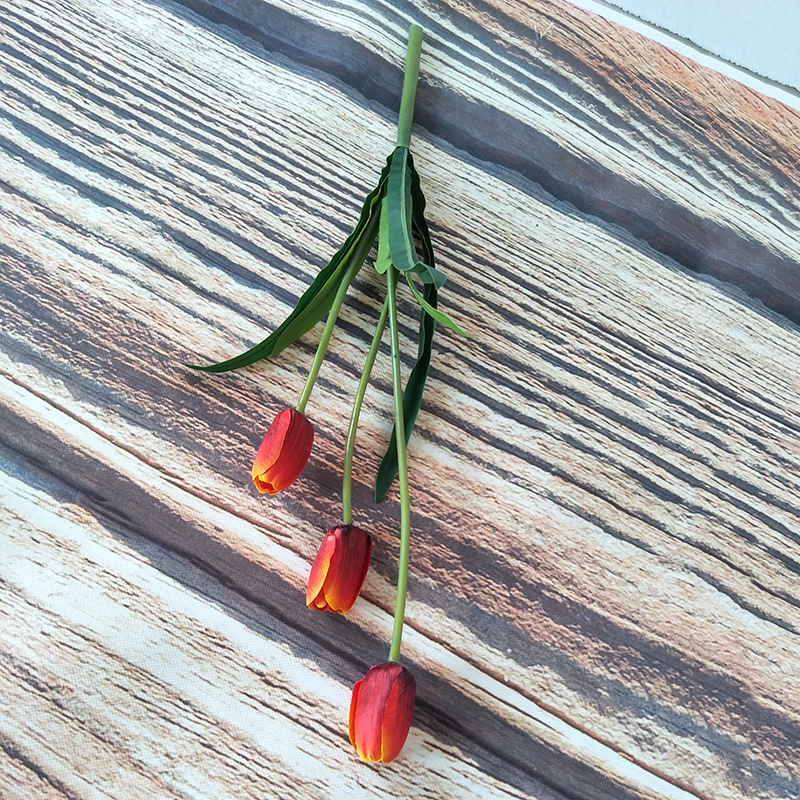  Buket od tri umjetna tulipana od svile, dekor za dom