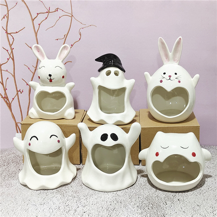 Svietnik s duchom z bieleho porcelánu, ručne vyrobený, malý aromaterapeutický svietnik