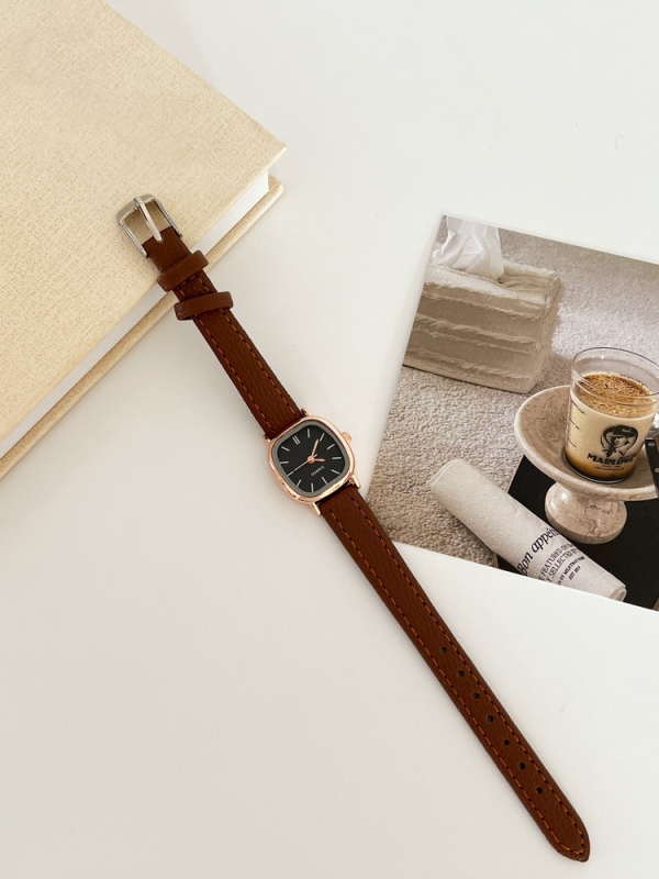 Ženski sat 2026, retro niša minimalistički stil, Instagram-inspiriran, elegantni kvarc sat s pravokutnim brojčanik