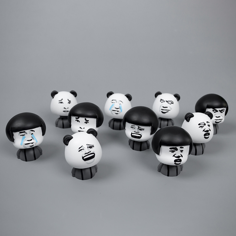 Auto bobblehead inspiriran Internet memovima, panda glava i glava gljive, smola