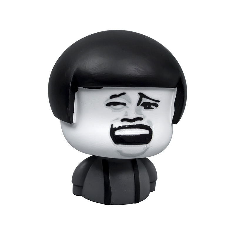 Auto bobblehead inspiriran Internet memovima, panda glava i glava gljive, smola