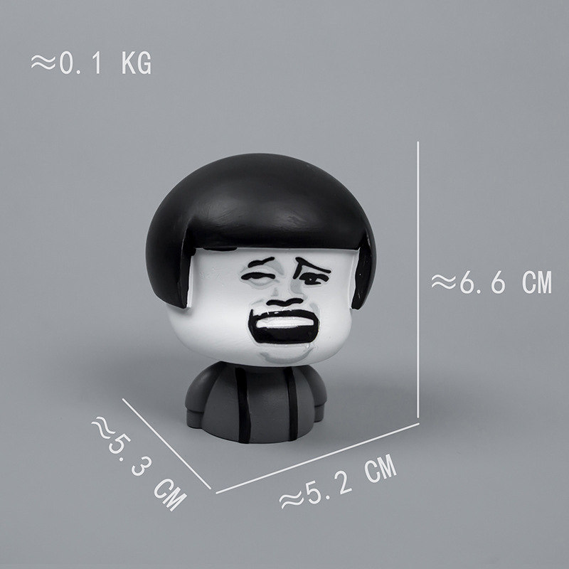 Auto bobblehead inspiriran Internet memovima, panda glava i glava gljive, smola