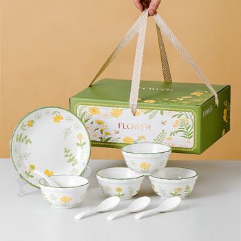 Pastoralnog stila porcelanski set: zdjela, tanjur i žlica u kutiji za poklon