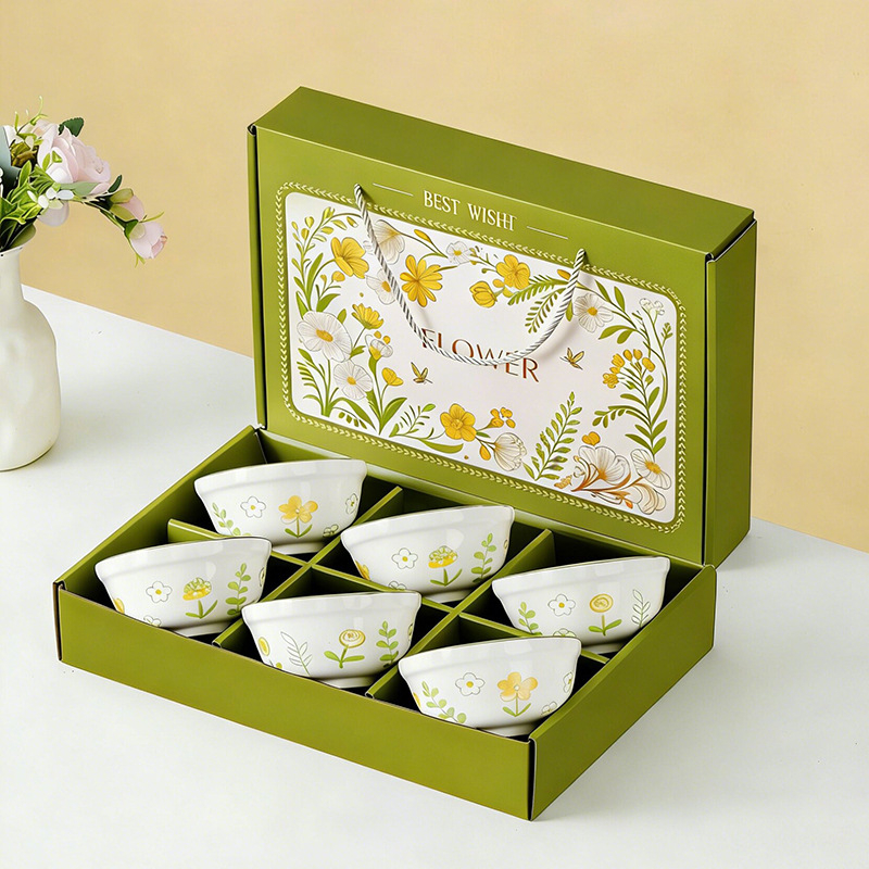 Pastoralnog stila porcelanski set: zdjela, tanjur i žlica u kutiji za poklon