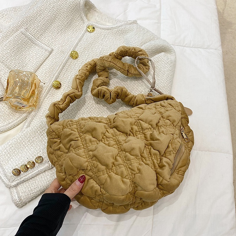 Torba u korejskom stilu, plisirana torbica oblaka, dumpling oblik, crossbody za žene od baršuna