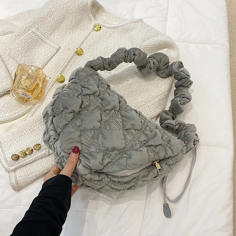 Torba u korejskom stilu, plisirana torbica oblaka, dumpling oblik, crossbody za žene od baršuna