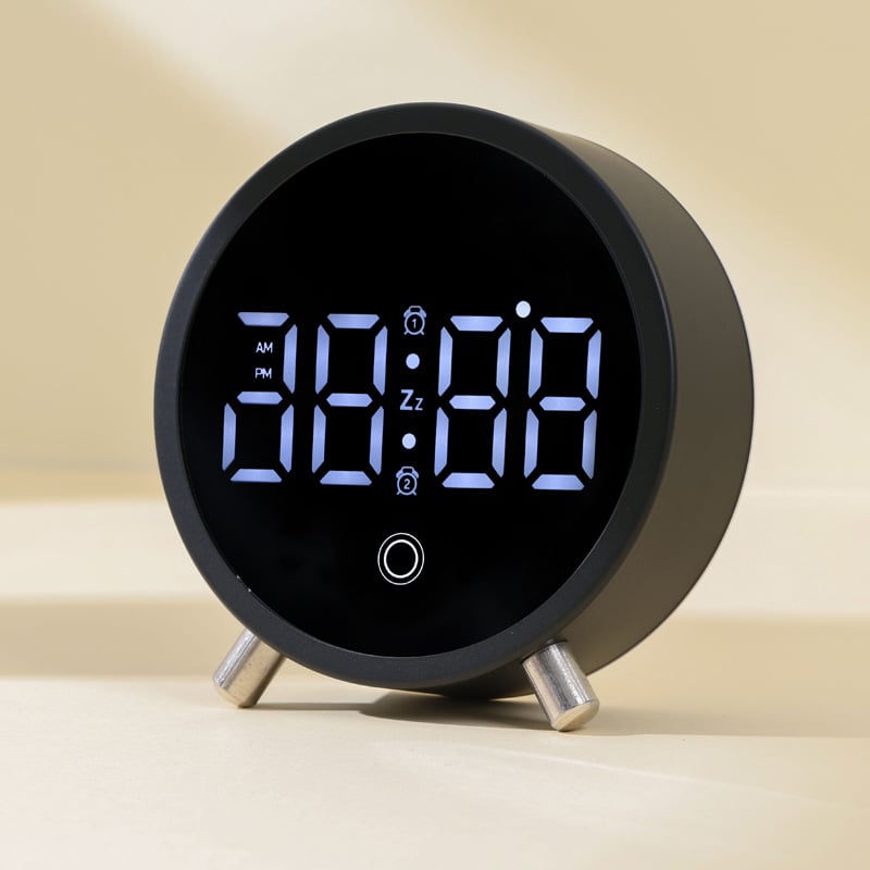 Ceas de birou LED digital ultra-subțire cu alarmă puternică pentru copii și elevi, alimentat la priză, design modern