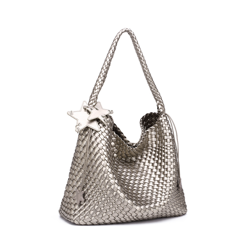 Geantă tote țesută Ecologică, culoare șampanie, capacitate mare, mărime medie, pentru deplasări zilnice, ținută la mână sau pe umăr, modă feminină, design original