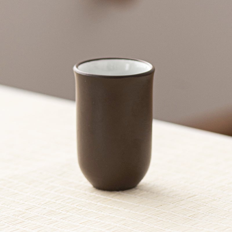 Oolong teás készlet művészi kialakítású aromás pohárral, lila agyagból készült teázó eszközök és fehér porcelán