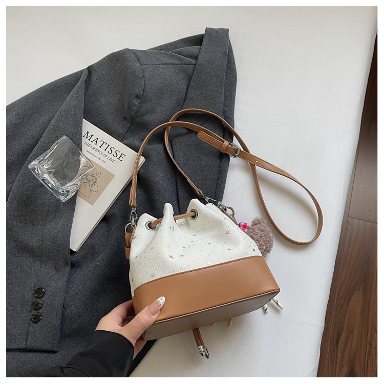 2026 moderna ženska bucket torba – crossbody torba, teksturirana PU koža, XL veličina