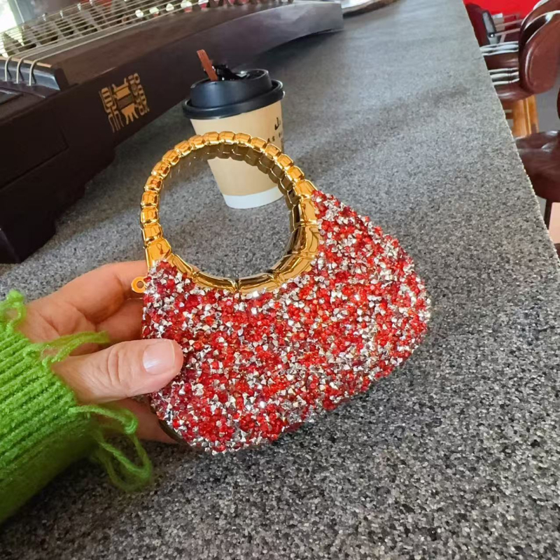 Ženska večernja torbica od akrila s dijamantnom ukrašenjem, ovalni oblik, magnetsko zatvaranje, mini luksuzna torbica