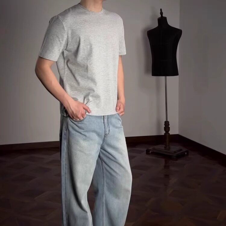 Muška majica od pamuka kratkih rukava, okrugli izrez, boxy kratka duljina, Slim-Fit kroj.