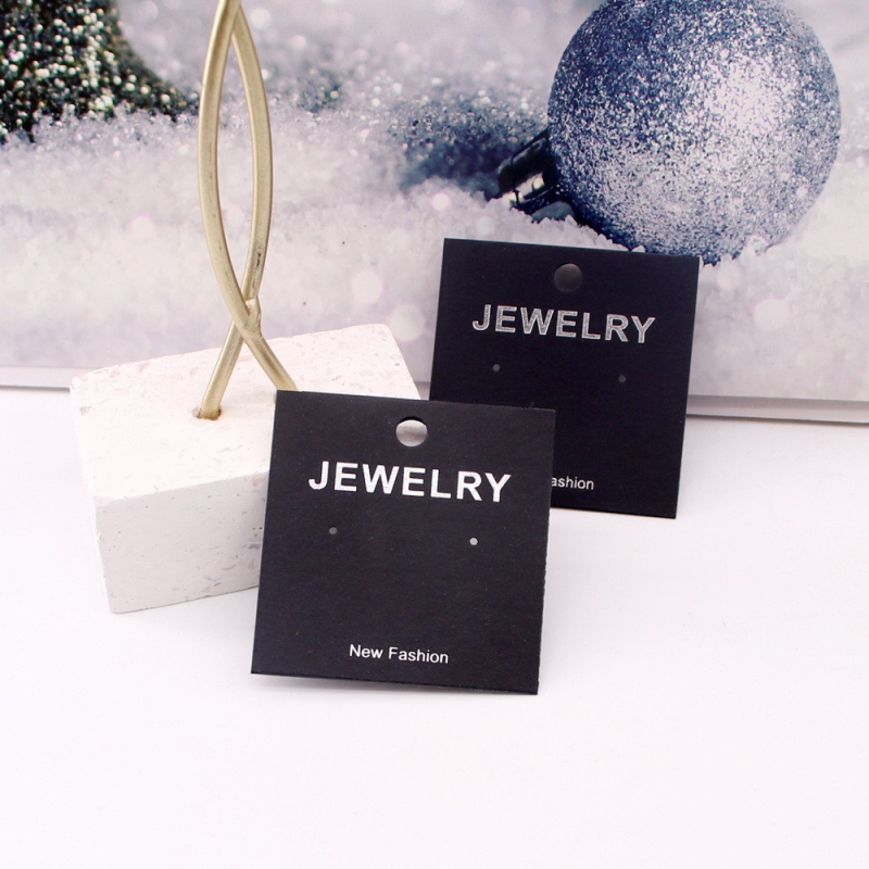 100 darab PVC fülbevaló kártya fekete velúrral, papír címkék függesztő kampókkal, ékszer kiállítási kártyák