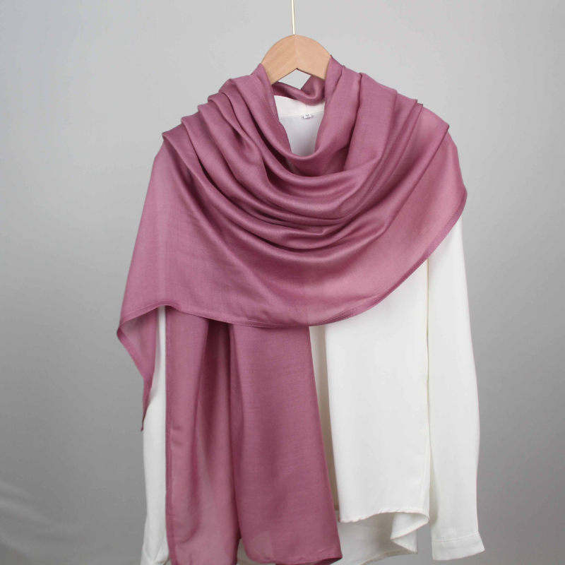 Ženski modalni šal jedne boje, 70×180 cm, lagano štiti od sunca, retro stil, 2025
