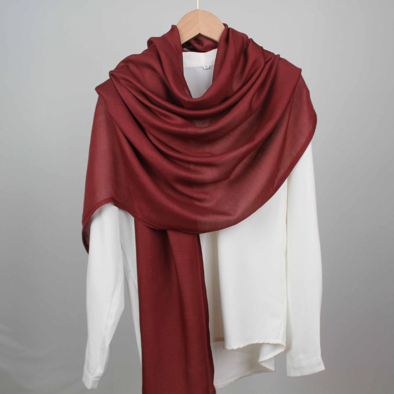 Ženski modalni šal jedne boje, 70×180 cm, lagano štiti od sunca, retro stil, 2025