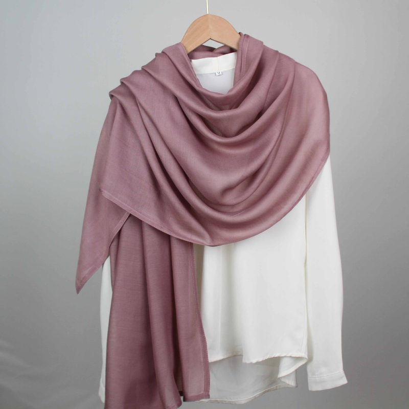 Ženski modalni šal jedne boje, 70×180 cm, lagano štiti od sunca, retro stil, 2025