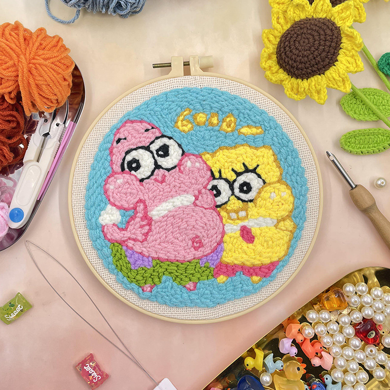 DIY hímzőkészlet tűvel – rajzfilmfigura motívumok diákoknak, medál dekoráció