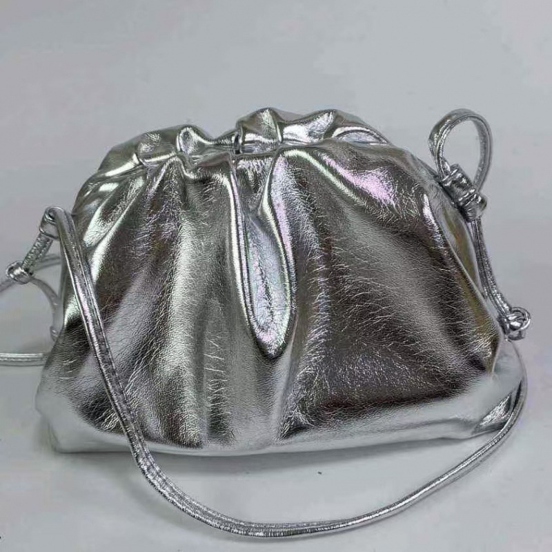 Ženska torba s dizajnom oblaka, francuski stil, plisirana dumpling torba, mekana PU koža, srednje veličine, clutch/ramena torba