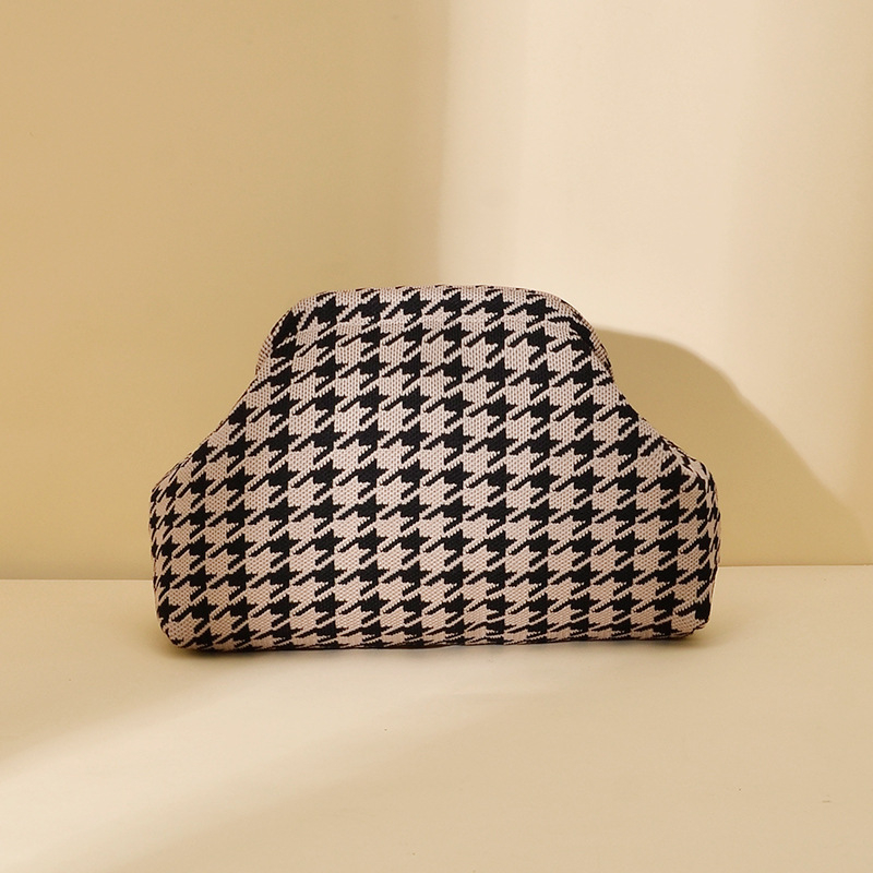 Geantă din tricot în formă de nor pentru cosmetice, aspect sofisticat, țesătură de înaltă calitate, stil modern și minimalist, portabilă, cu spațiu mare de depozitare