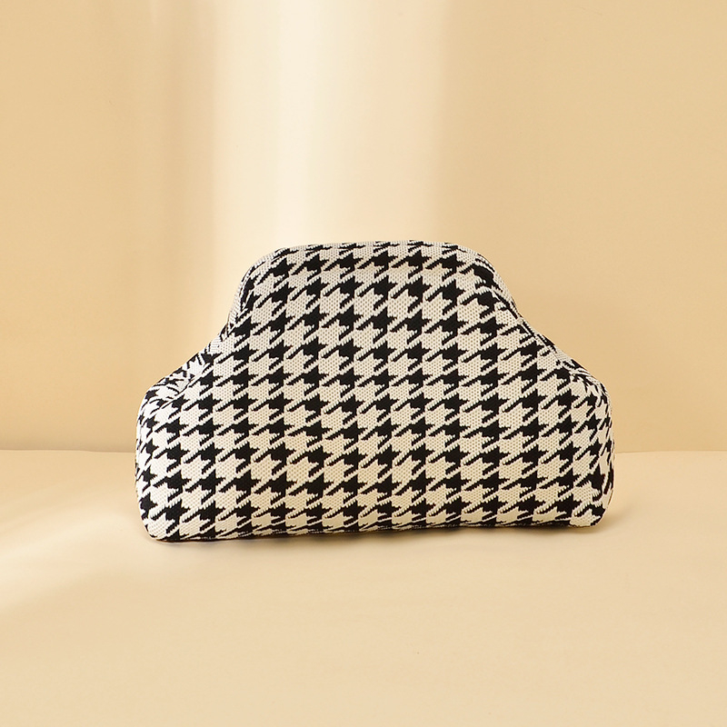 Geantă din tricot în formă de nor pentru cosmetice, aspect sofisticat, țesătură de înaltă calitate, stil modern și minimalist, portabilă, cu spațiu mare de depozitare
