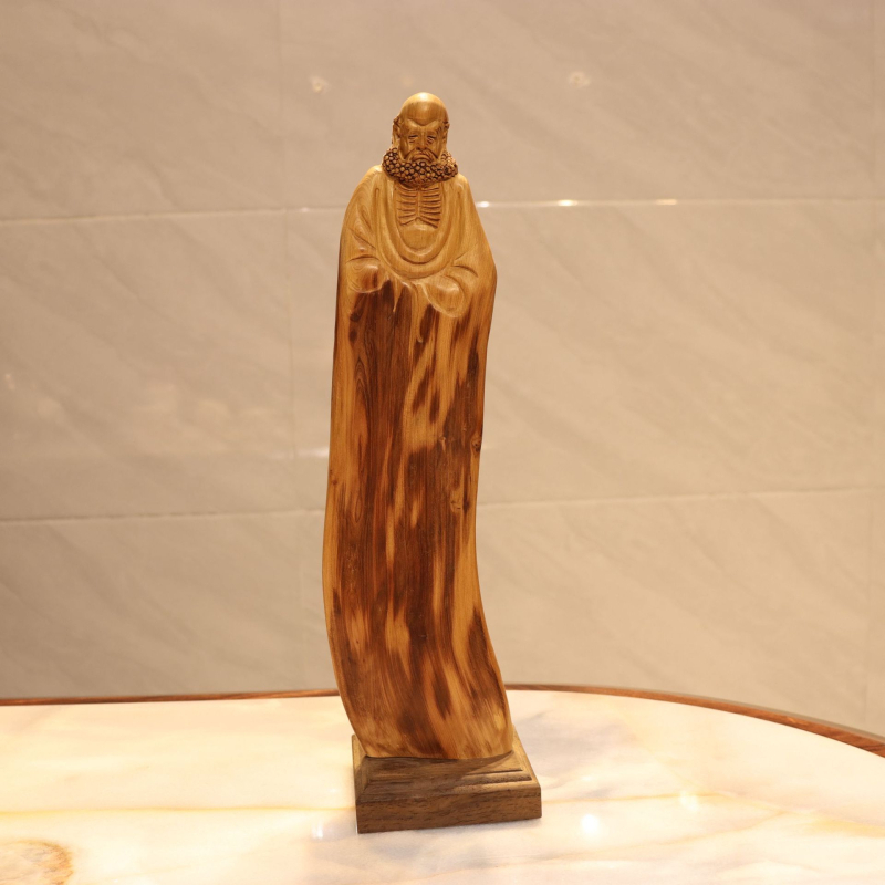 Thuja korijenova rezba s Bodhidharmom i Maitreya Budom, prirodna slobodna forma drvena dekoracija