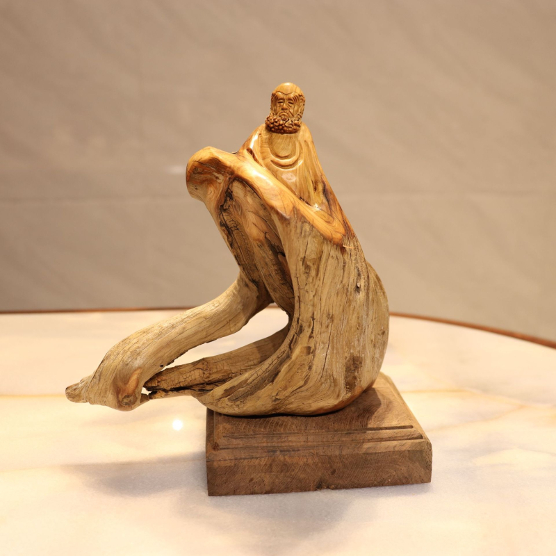 Thuja korijenova rezba s Bodhidharmom i Maitreya Budom, prirodna slobodna forma drvena dekoracija