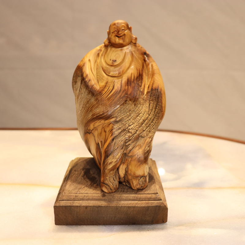 Thuja korijenova rezba s Bodhidharmom i Maitreya Budom, prirodna slobodna forma drvena dekoracija