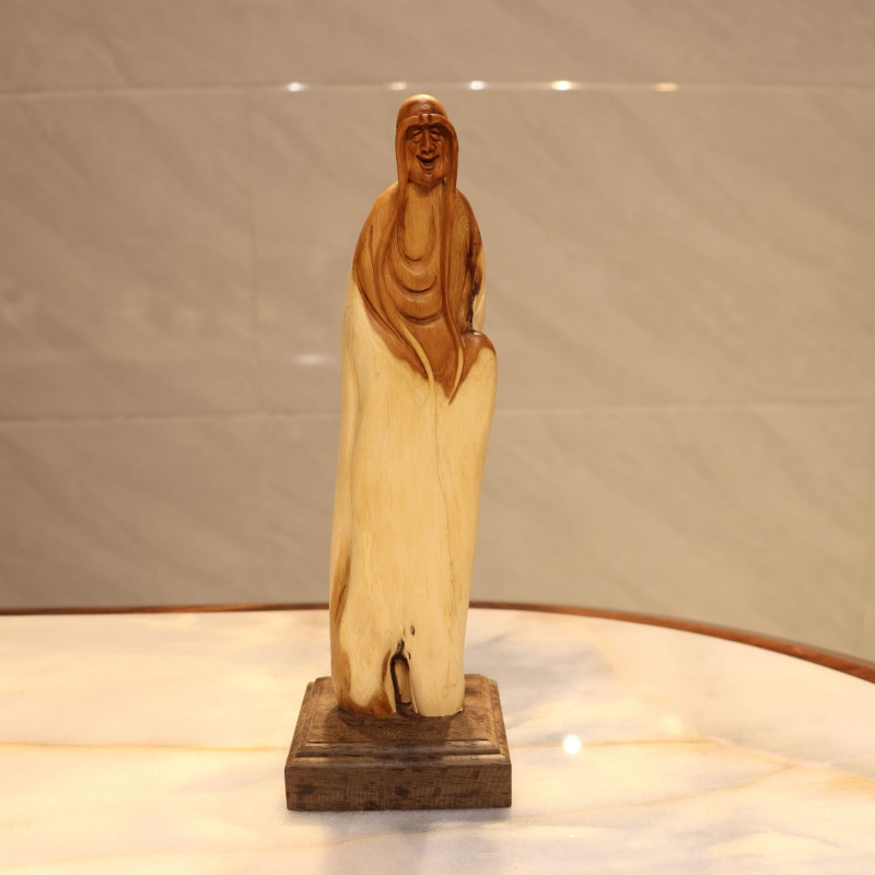 Thuja korijenova rezba s Bodhidharmom i Maitreya Budom, prirodna slobodna forma drvena dekoracija