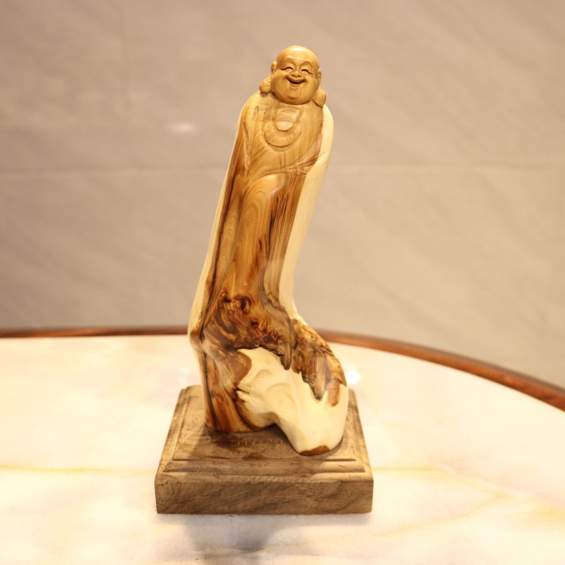 Thuja korijenova rezba s Bodhidharmom i Maitreya Budom, prirodna slobodna forma drvena dekoracija