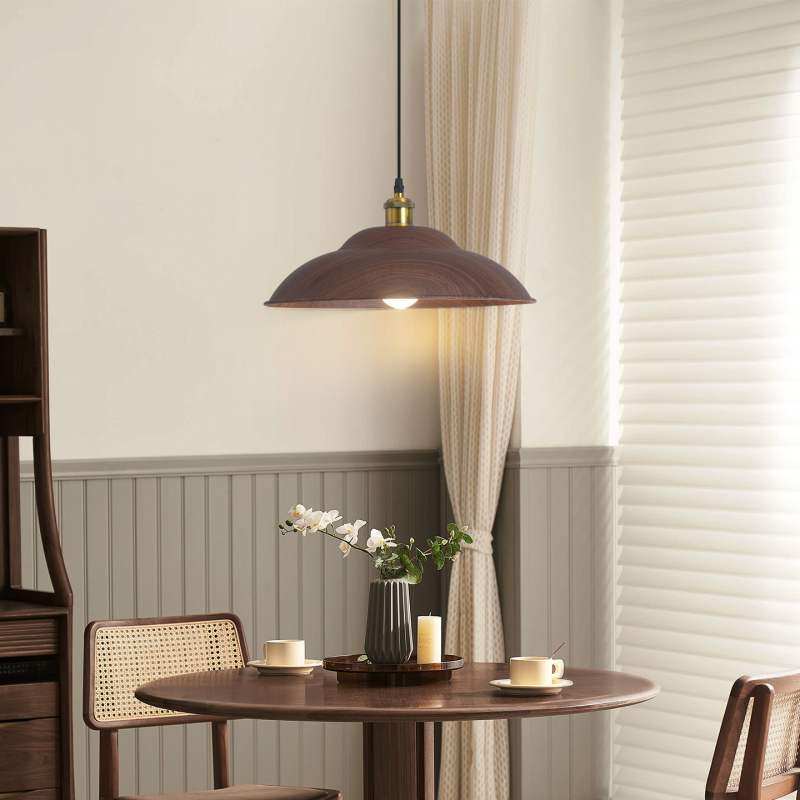 Lustre za blagovaonicu s kreativnim retro drvenim završetkom, industrijski stil, za restorane s hot pot, novi model 2025, komercijalno rasvjetno tijelo s jednim glavom