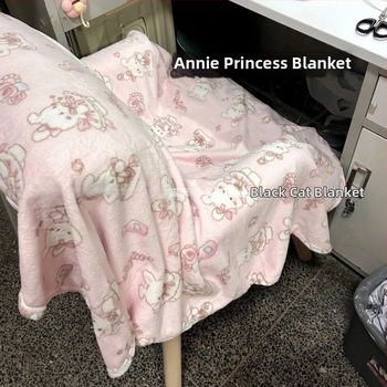 Roztomilá dievčenská princezná Annie s králikom – zamatová deka z mliečneho mlieka s koralovým obťahom na pohovku
