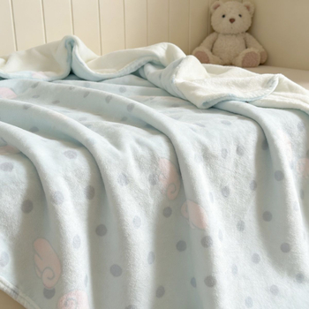 Flanell pléd pöttyös mintával és apró szárnyacskákkal, koreai stílus, iroda klímával, kollégium, pihenőtakaró, vékony